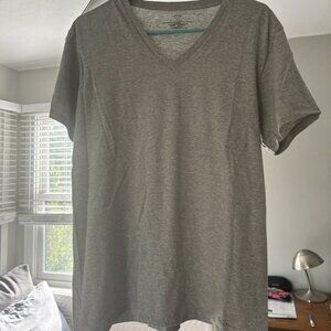 Calvin Klein V Neck T Shirt• M